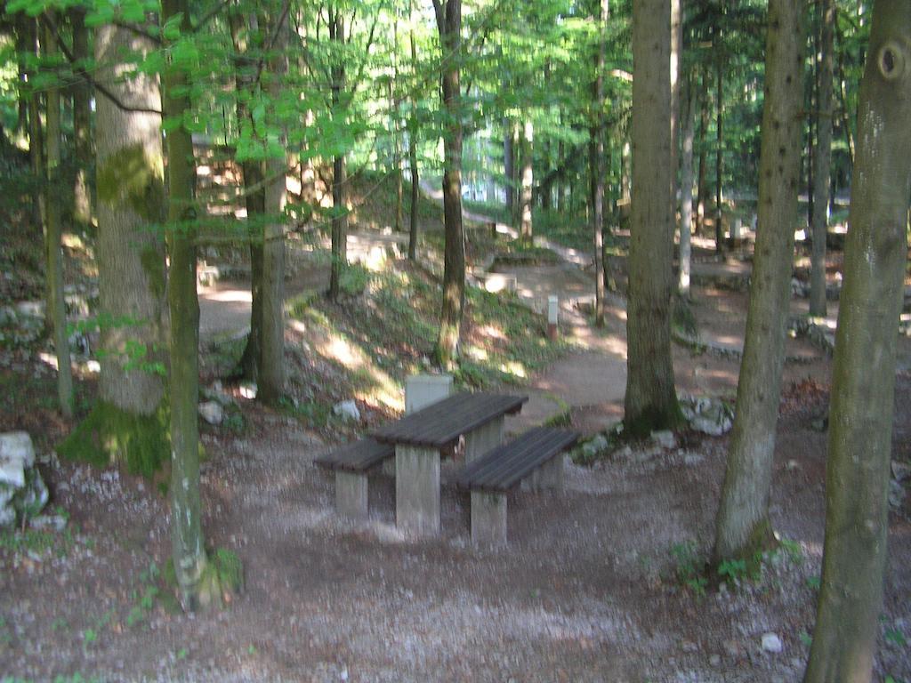 Camping Pivka Jama Постойна Екстериор снимка