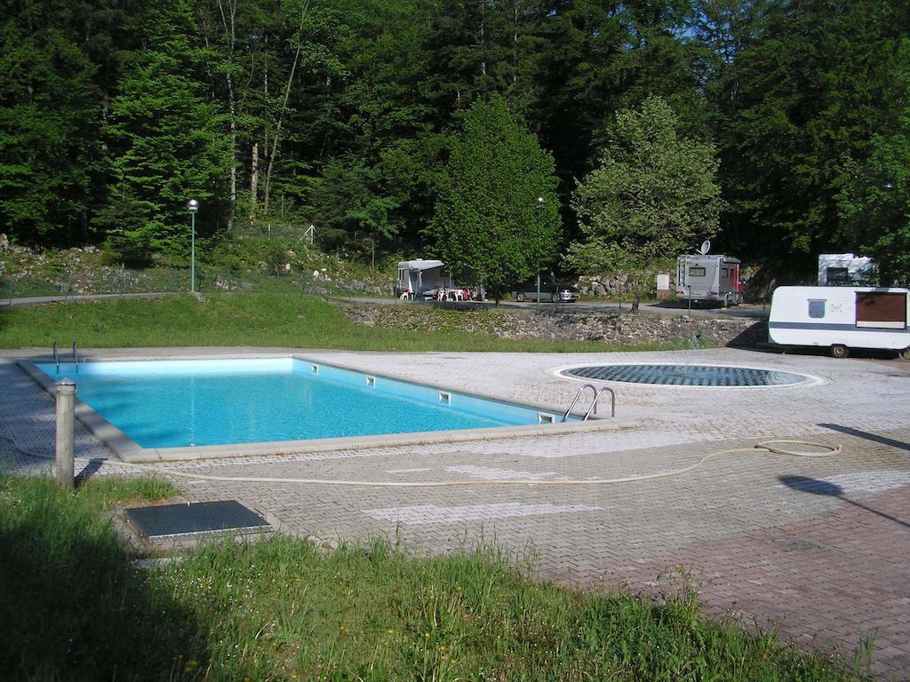 Camping Pivka Jama Постойна Екстериор снимка