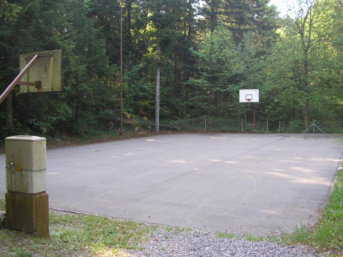 Camping Pivka Jama Постойна Екстериор снимка